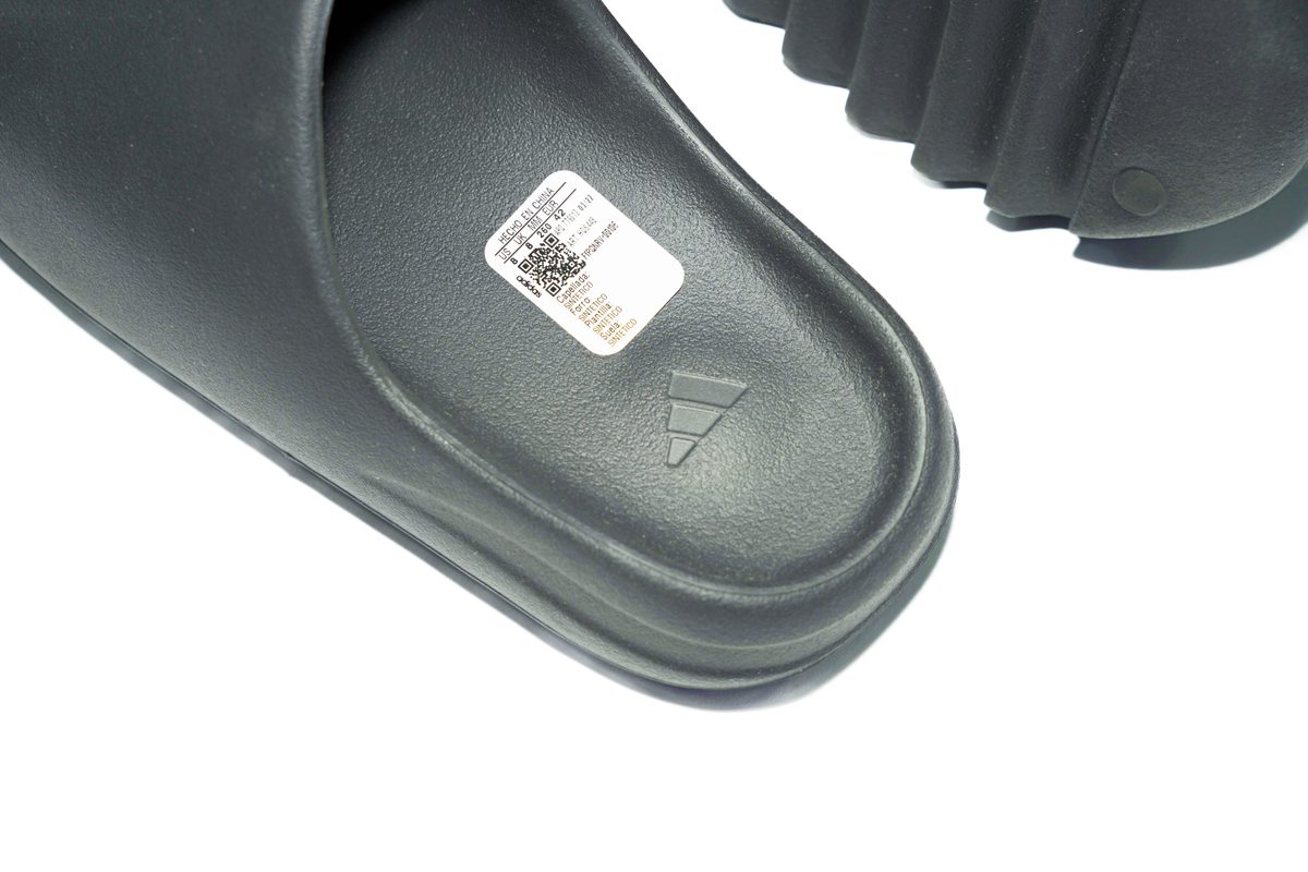 Adidas Yeezy Slide Dark Onyx
